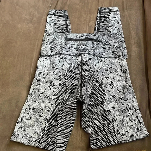 Lululemon speed wunder tight (Nulux) - Picture 8 of 14